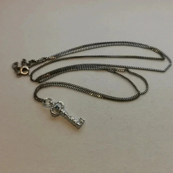 Sterling turquoise key necklace - Picture 4 of 5